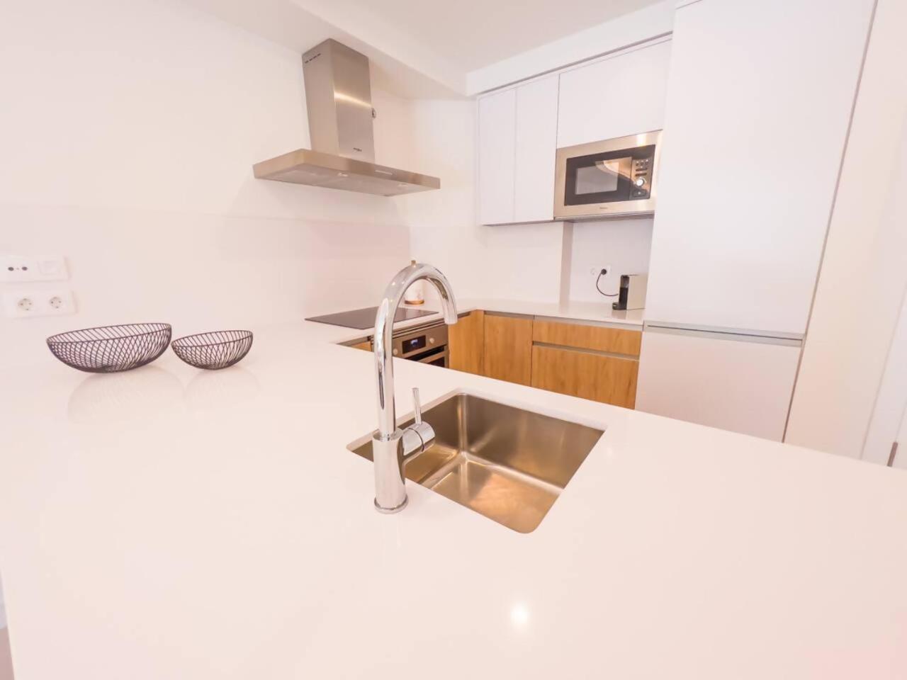Apartamento Bajo Con Jardin En La Milla De Oro Marbella Exterior foto