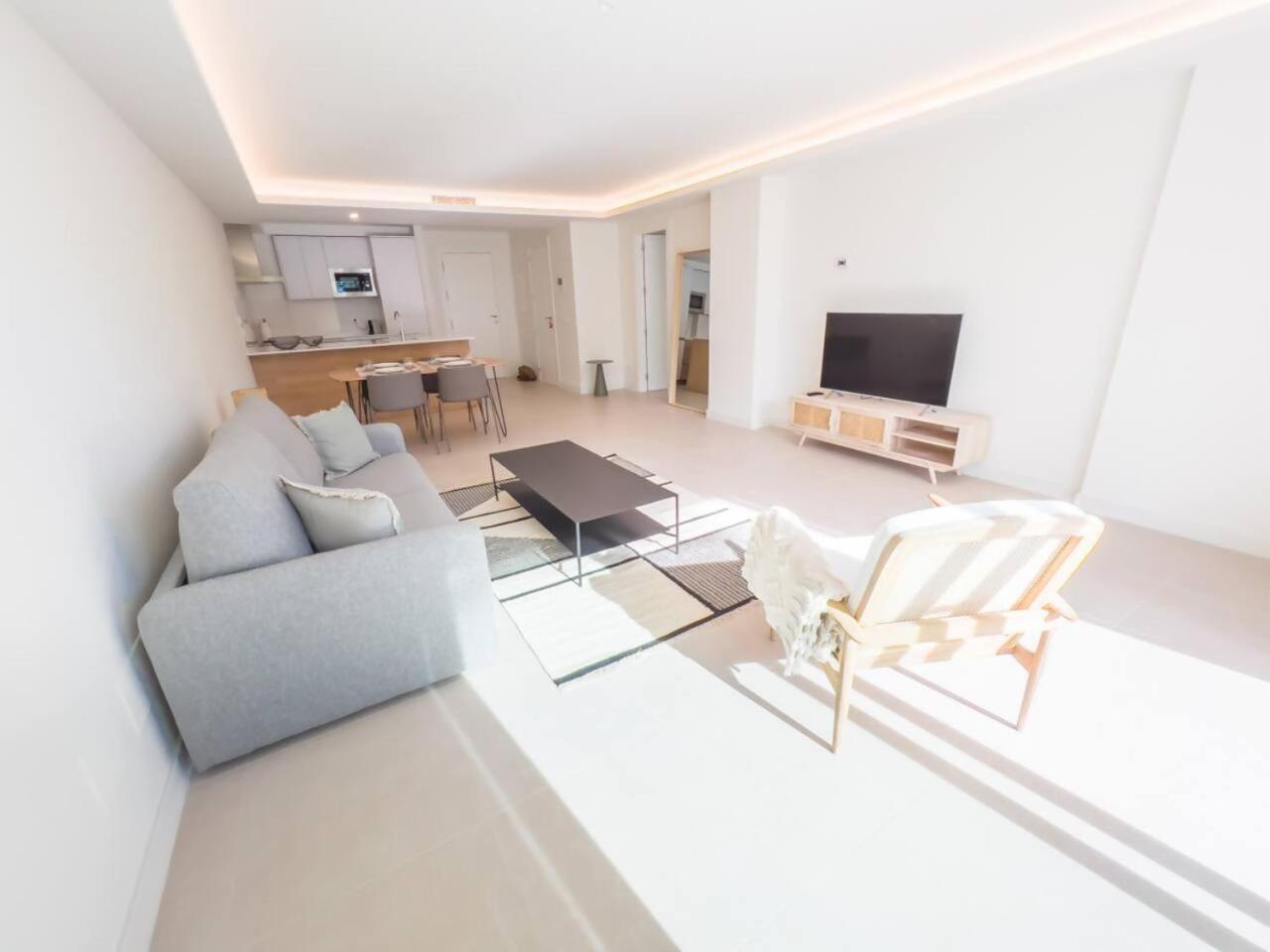 Apartamento Bajo Con Jardin En La Milla De Oro Marbella Exterior foto