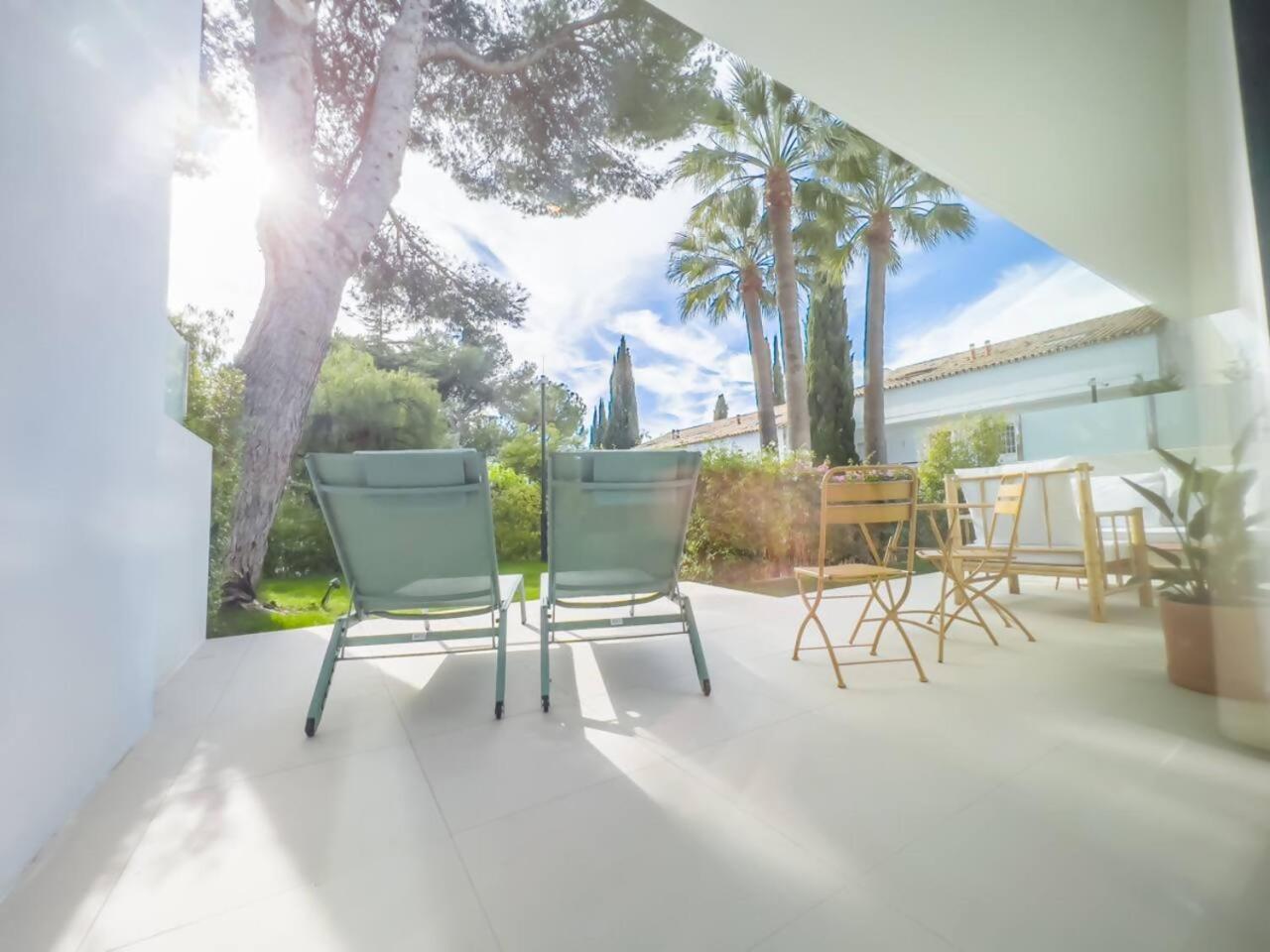 Apartamento Bajo Con Jardin En La Milla De Oro Marbella Exterior foto