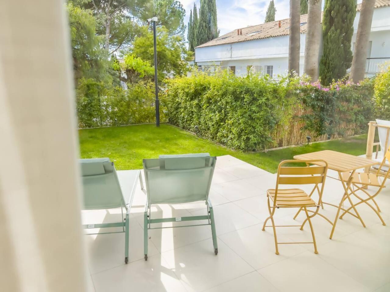 Apartamento Bajo Con Jardin En La Milla De Oro Marbella Exterior foto